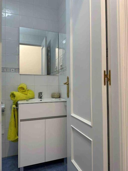 Precioso Estudio Junto Al Mar, Apartamentos Don Diego En La Carihuela Torremolinos Exterior photo